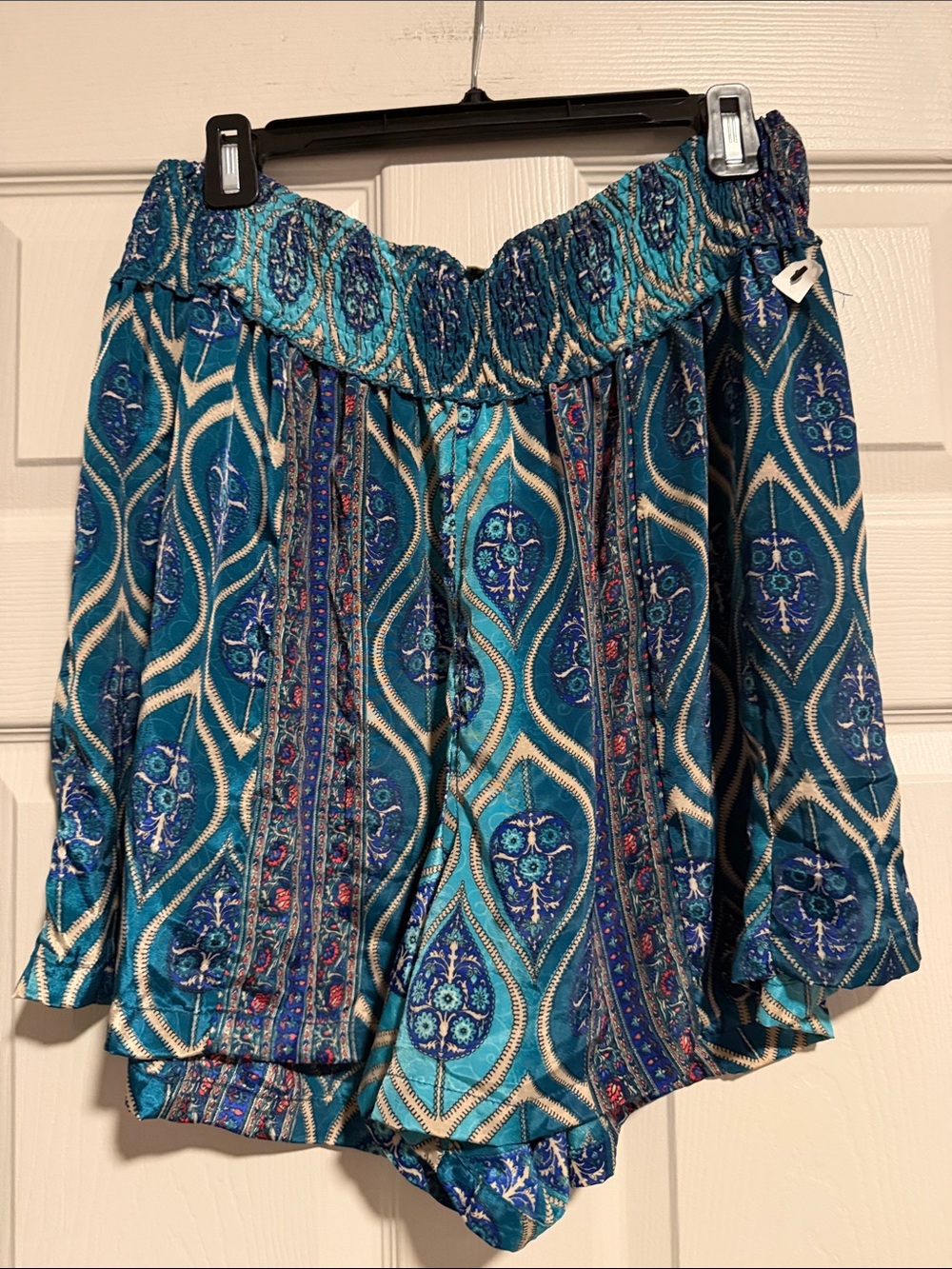 Boho Teal Floral Print Women's shorts